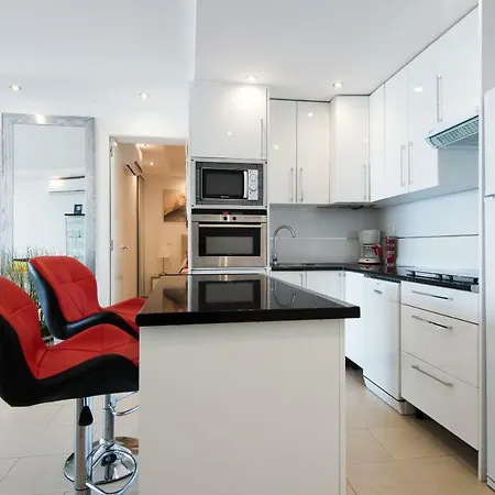 Seashore Stunning Apartment *
